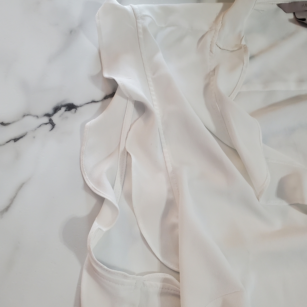 H&M White V-neck Sleeveless Blouse Top size XXL - Picture 6 of 11